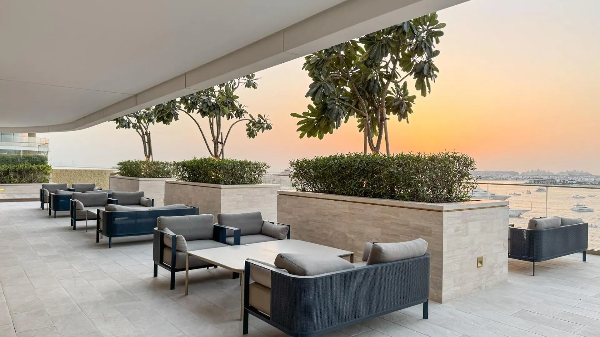 Luxury 2Br Apartment In Grand Bleu Tower At Emaar Beachfront - High Floor With Marina And City View, Private Beach Access By Stayfinity Dubai